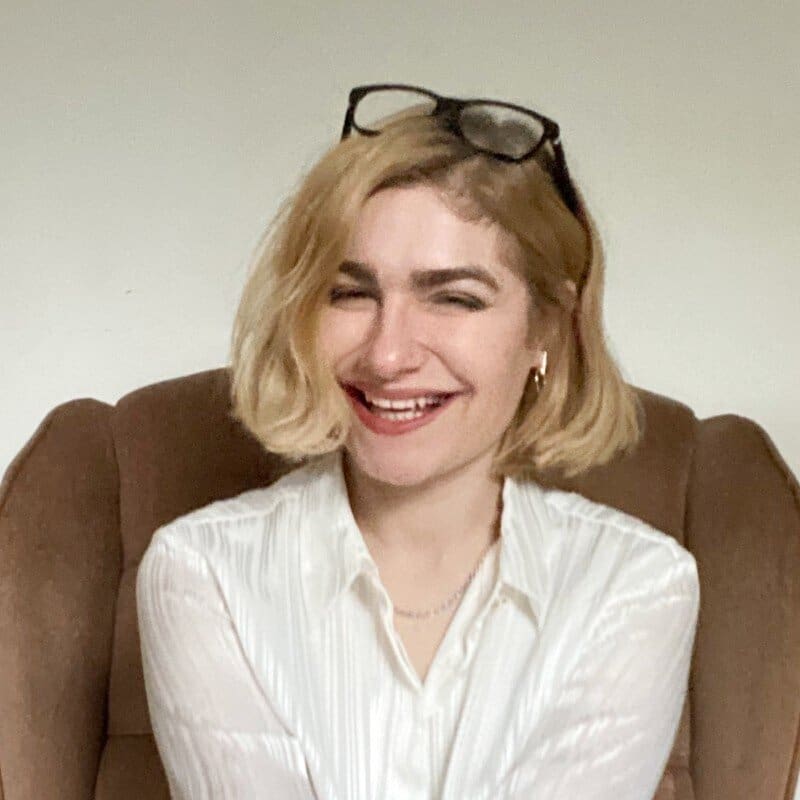 Meet Thuria Wenbar – CEO and Co-Founder of E-Surgery