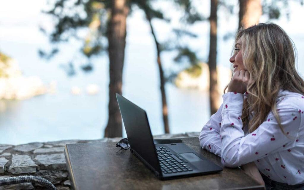 Freelancing for Women in Tech: A Liberating Choice