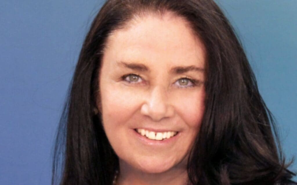 Spotlight Series: Lisa Simpson, Senior Vice President Sales, Marketing, Services: Americas