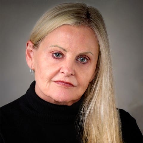 Cynthia Overby Headshot